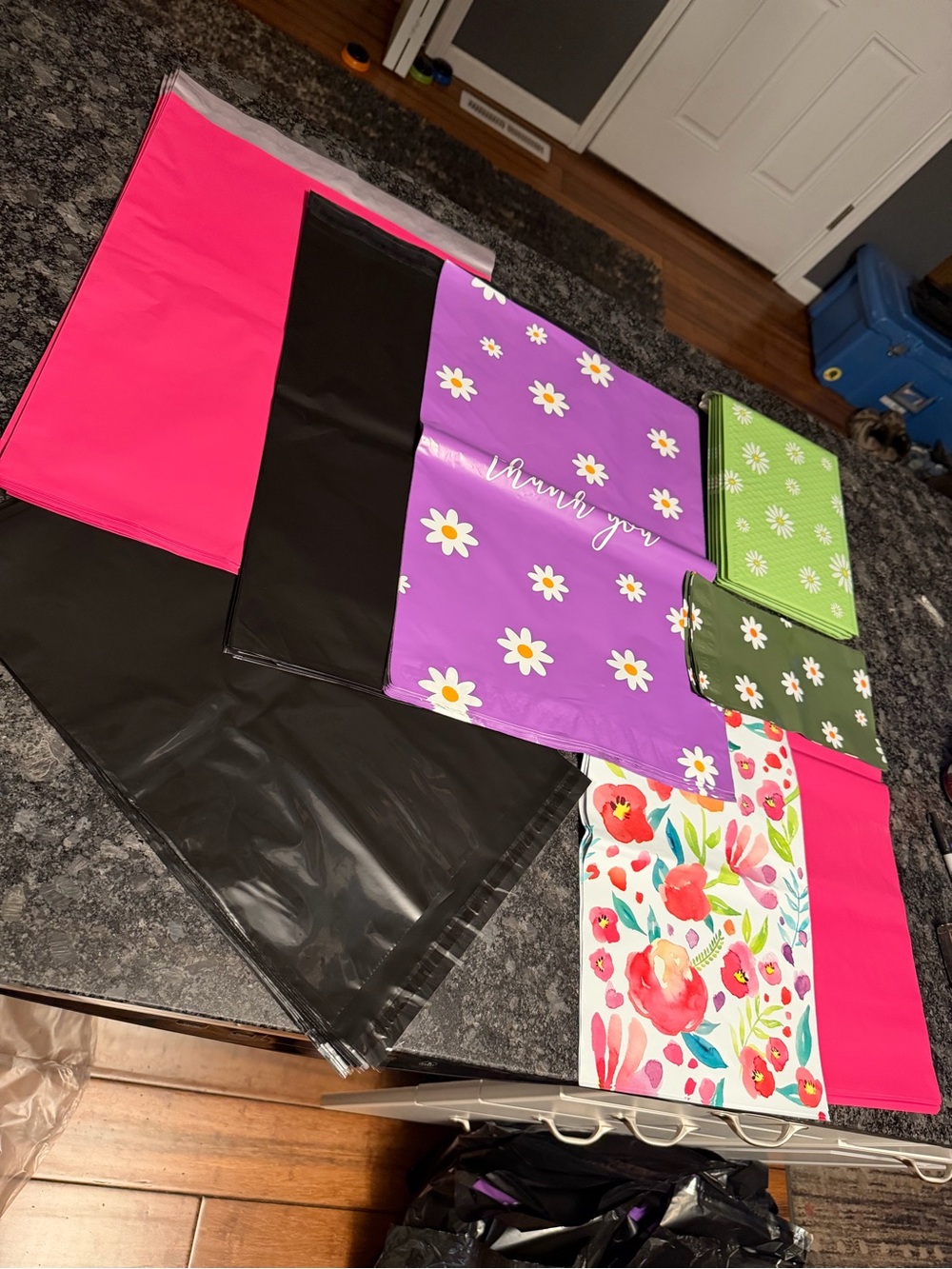 Bundle of 75 Poly Mailers Various Styles & Sizes FLORAL Purple Green Pink Black - Picture 4 of 9